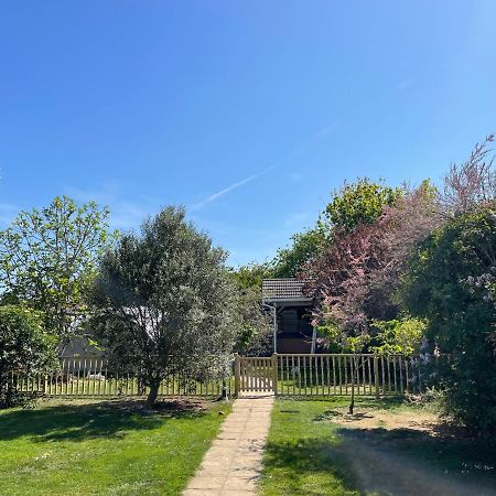Cosy Cabin By The Seaside With Hot Tub Apartamento Birchington-on-Sea Exterior foto